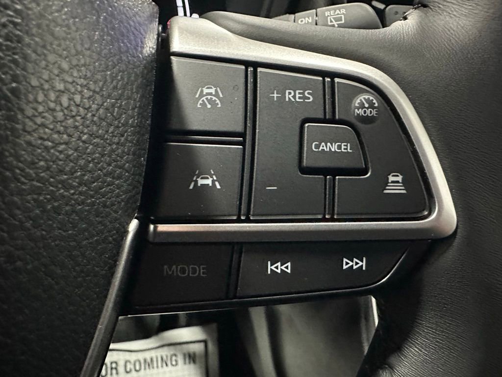 Used 2025 Toyota Grand Highlander FWD image 20