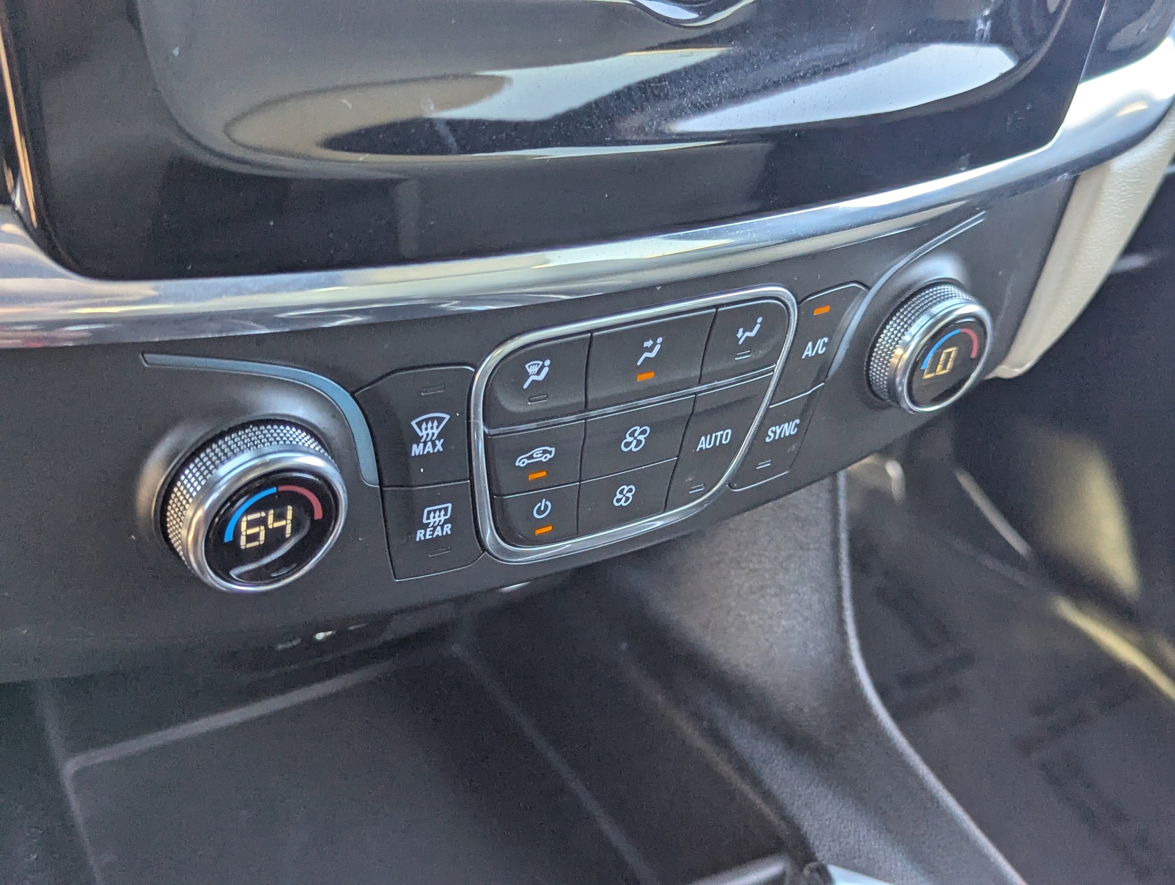 Used 2023 Chevrolet Traverse LS w/ LPO, Cargo Package image 31