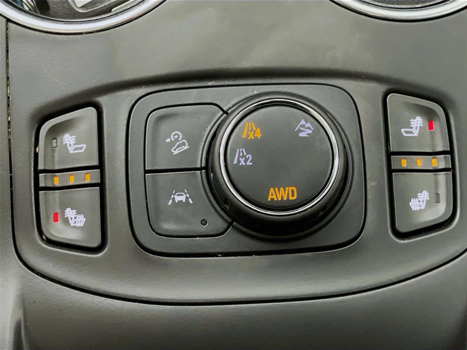 Used 2023 GMC Terrain SLE w/ Driver Convenience Package image 23