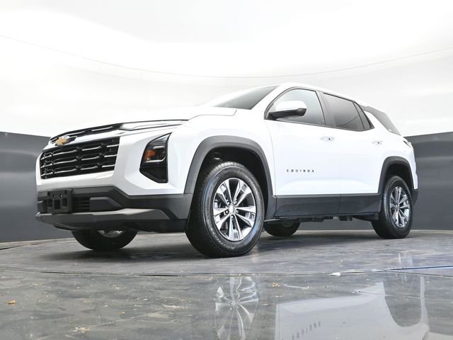 Used 2025 Chevrolet Equinox LT FWD image 32