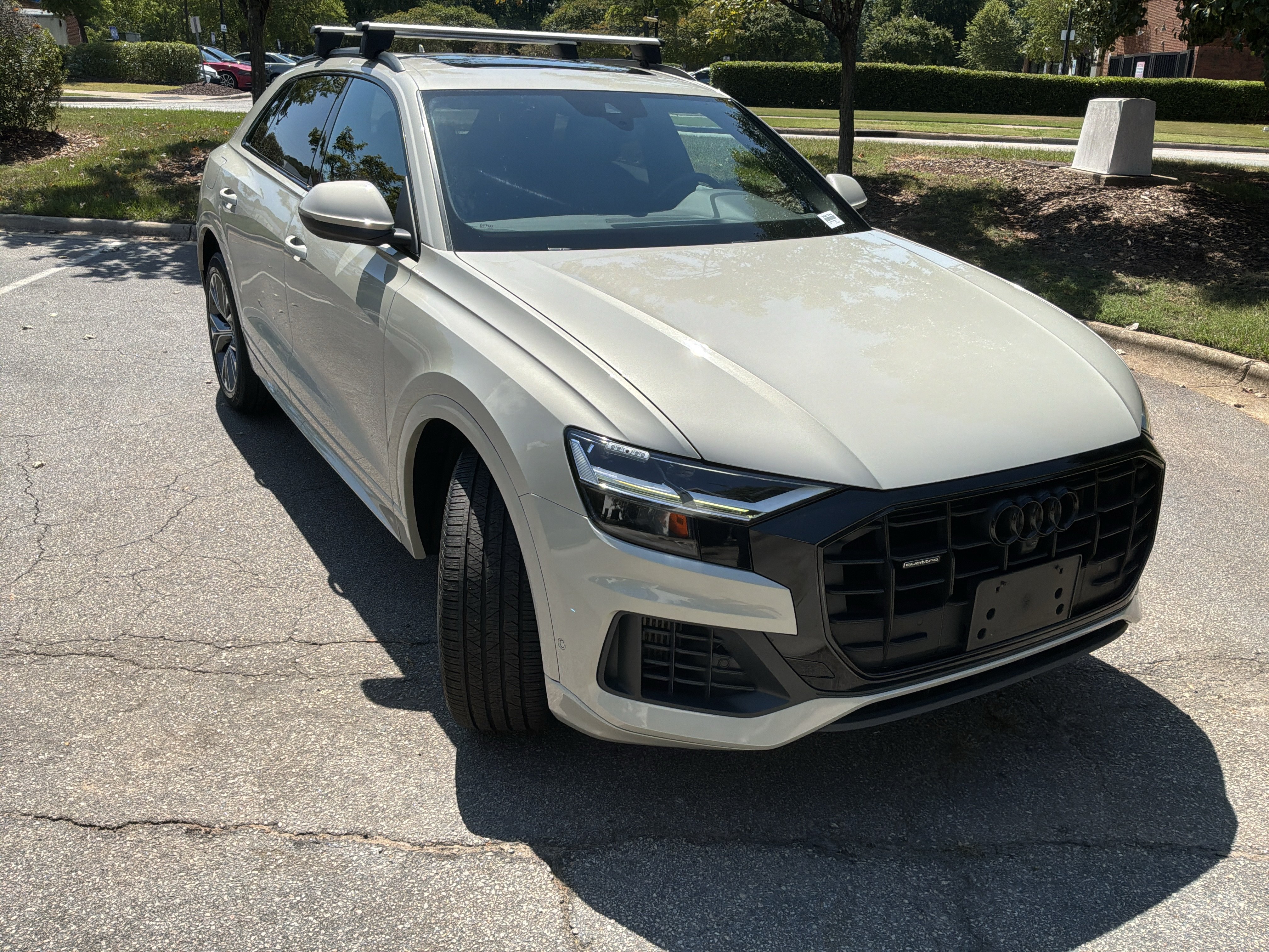 Used 2022 Audi Q8 Premium AWD/4WD image 2