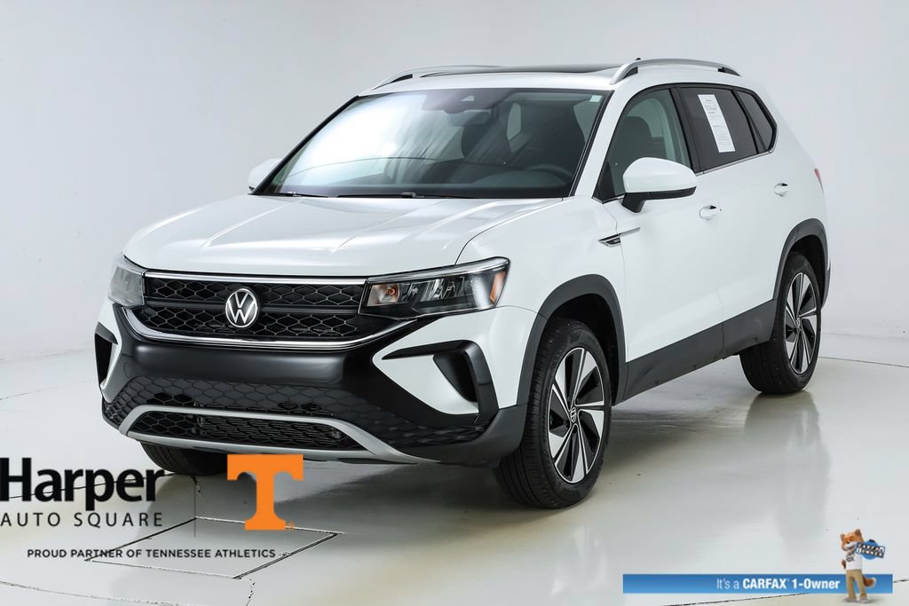 Used 2024 Volkswagen Taos SE w/ Panoramic Sunroof Package AWD/4WD image 38