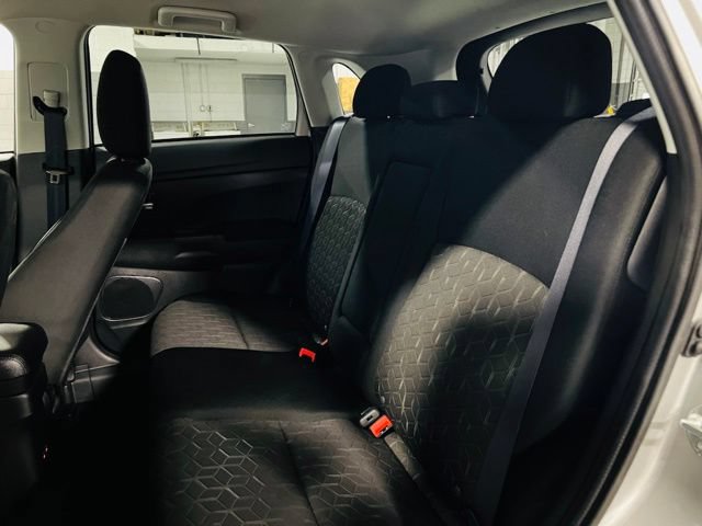 Used 2026 Mitsubishi Outlander Sport LE AWD/4WD image 26