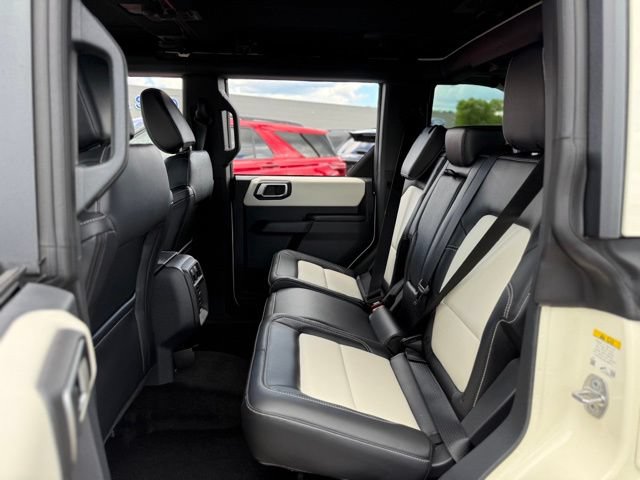 New 2026 Ford Bronco Outer Banks w/ Sasquatch Package AWD/4WD image 16