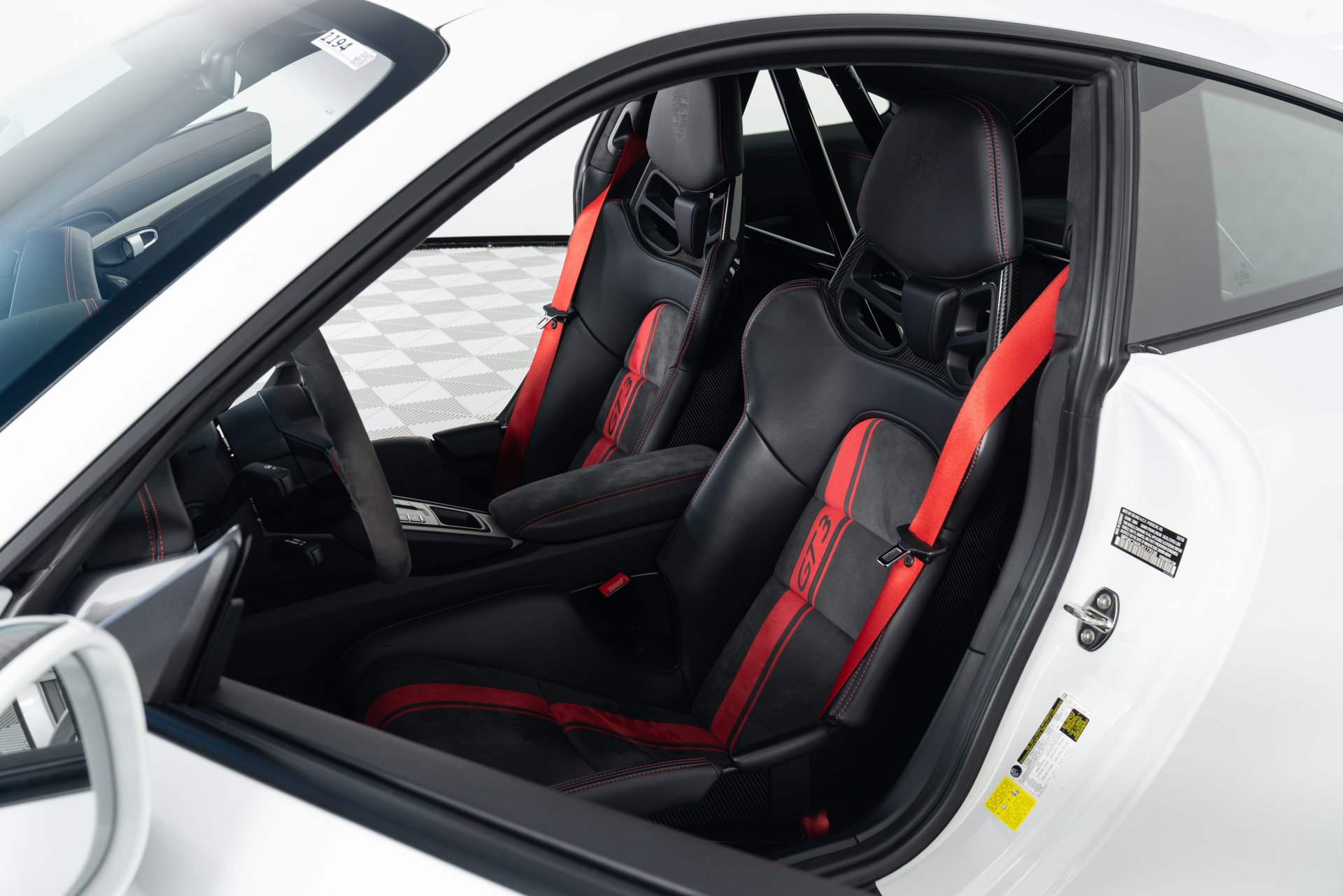 Used 2018 Porsche 911 GT3 RWD image 12