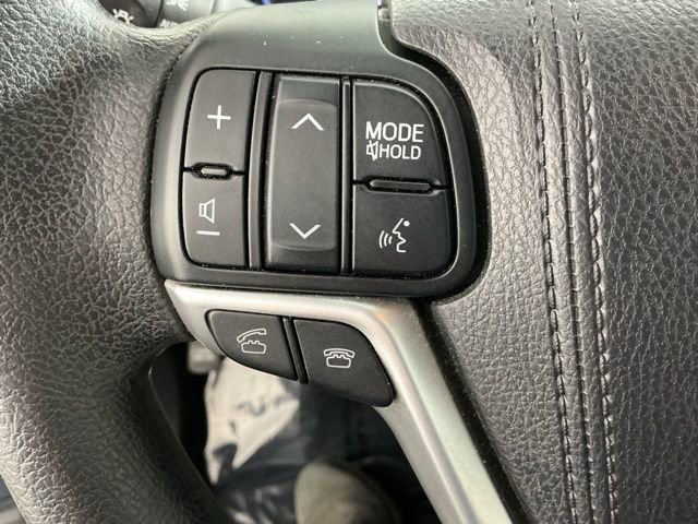 Used 2016 Toyota Highlander LE AWD/4WD image 26