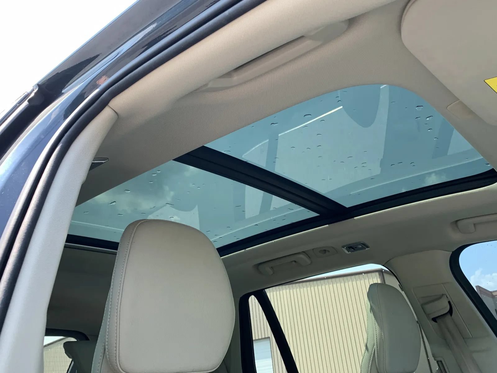 Used 2019 Volvo XC90 T5 Momentum w/ Protection Package Premier AWD/4WD image 11