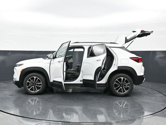 Used 2025 Chevrolet TrailBlazer LT w/ Driver Confidence Package AWD/4WD image 46