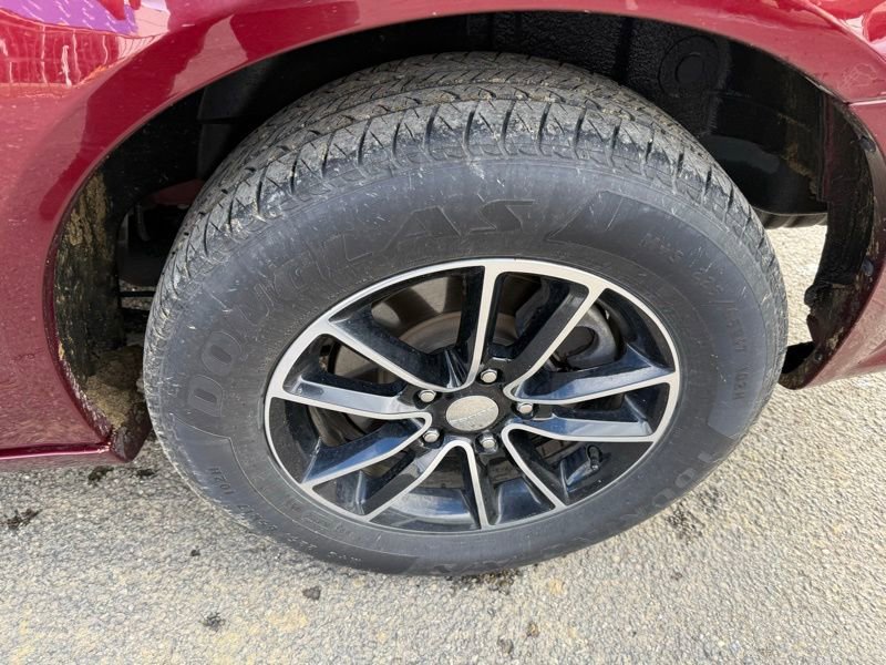 Used 2018 Dodge Grand Caravan SXT w/ Driver Convenience Group image 13