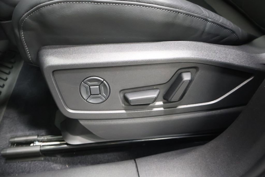 Used 2025 Audi Q5 Prestige image 14