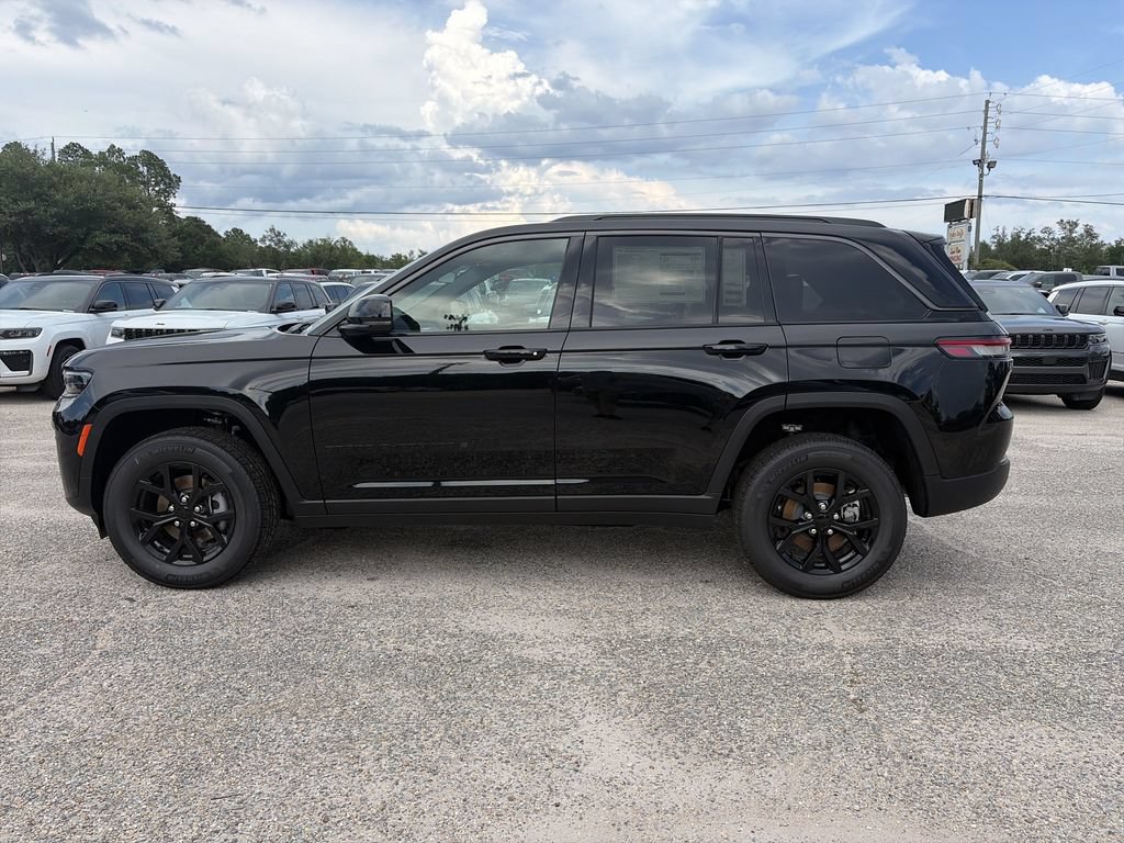New 2026 Jeep Grand Cherokee Altitude RWD image 3