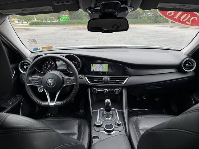 Used 2018 Alfa Romeo Giulia RWD image 25