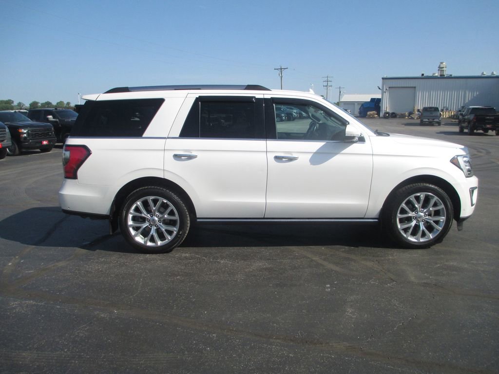 Used 2019 Ford Expedition Limited w/ Equipment Group 302A AWD/4WD image 4
