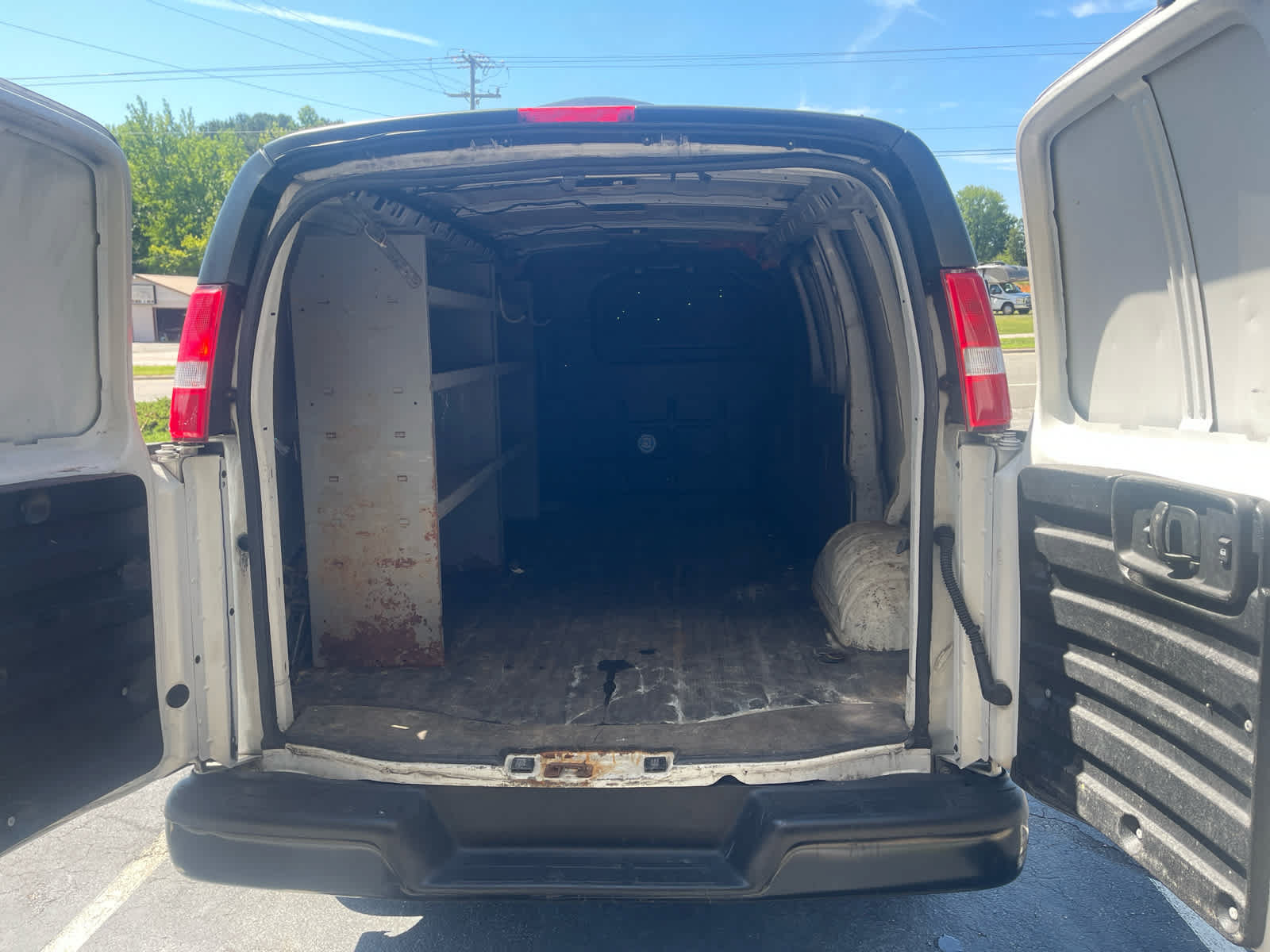 Used 2019 GMC Savana 3500 RWD image 25