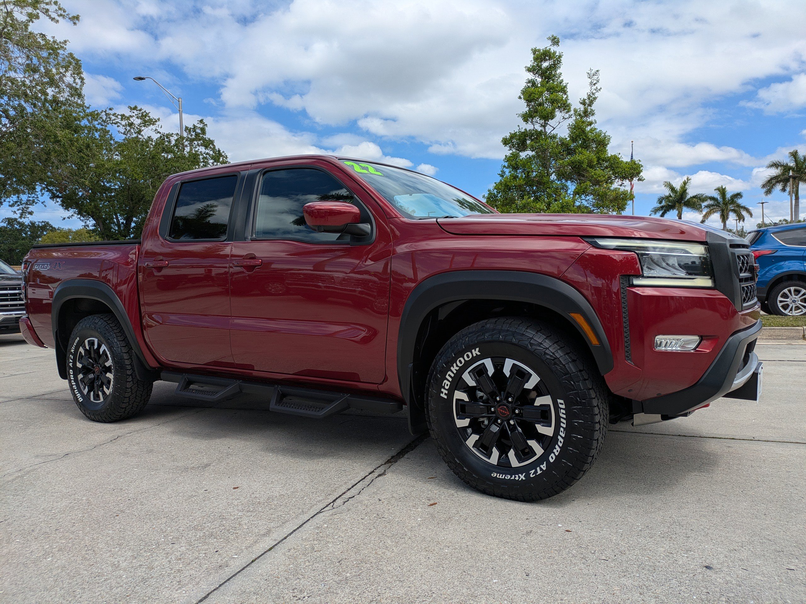 Used 2022 Nissan Frontier PRO-4X AWD/4WD image 2