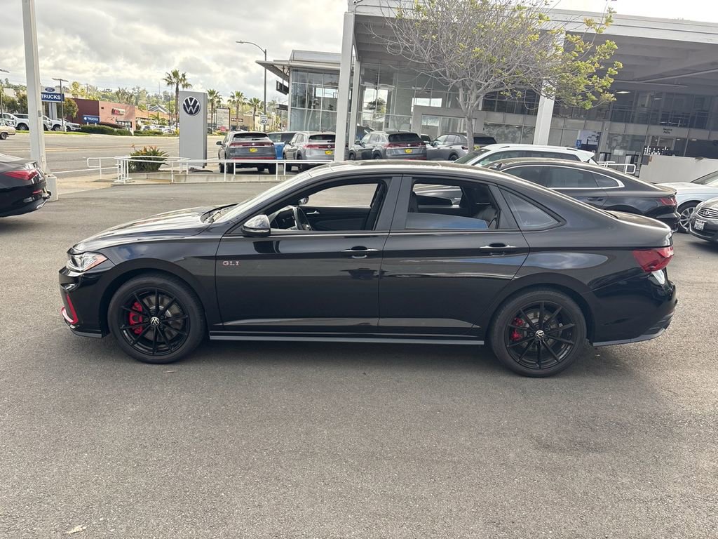 Certified 2025 Volkswagen Jetta GLI Autobahn image 4