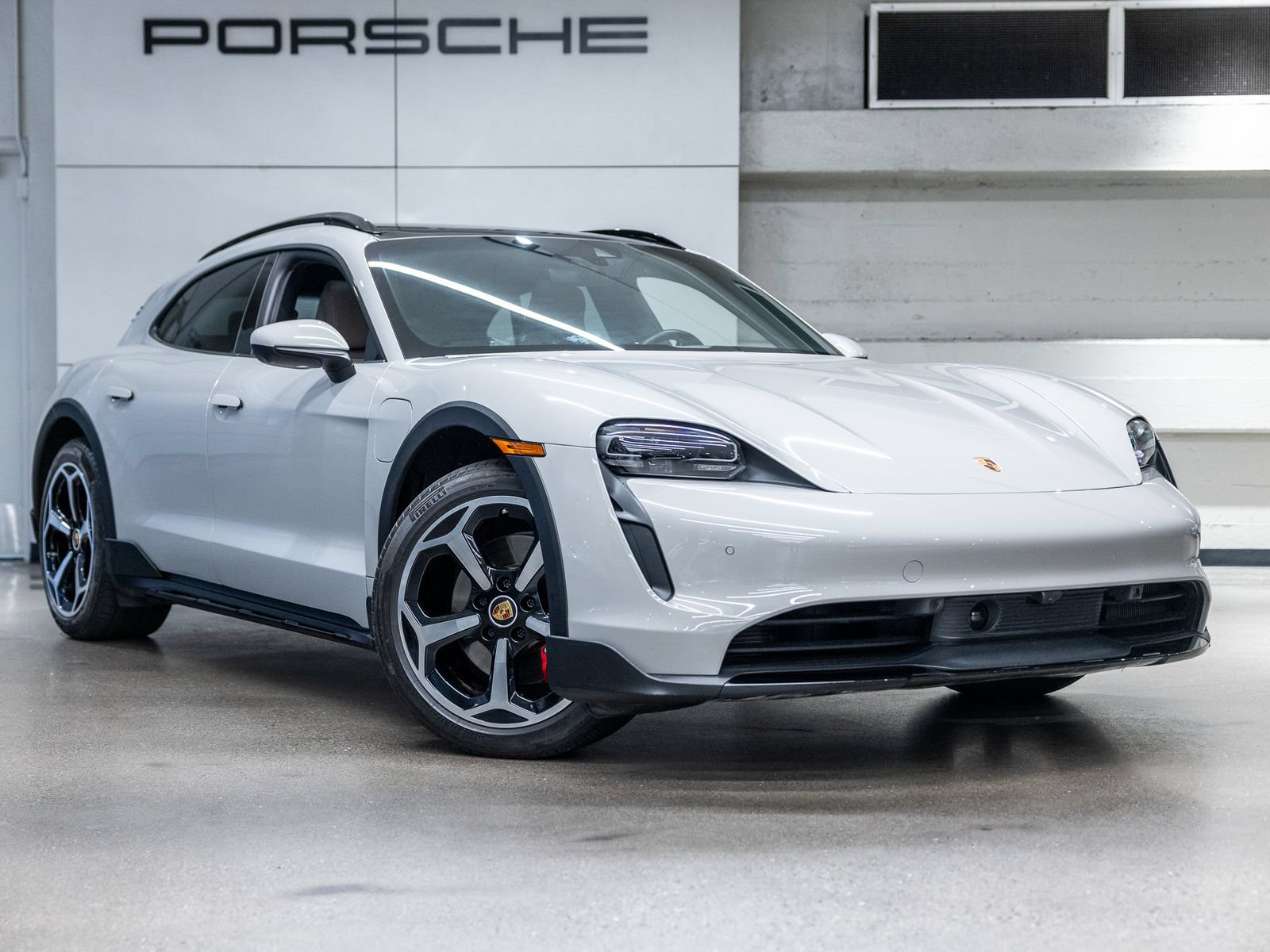 Certified 2024 Porsche Taycan 4S AWD/4WD image 10
