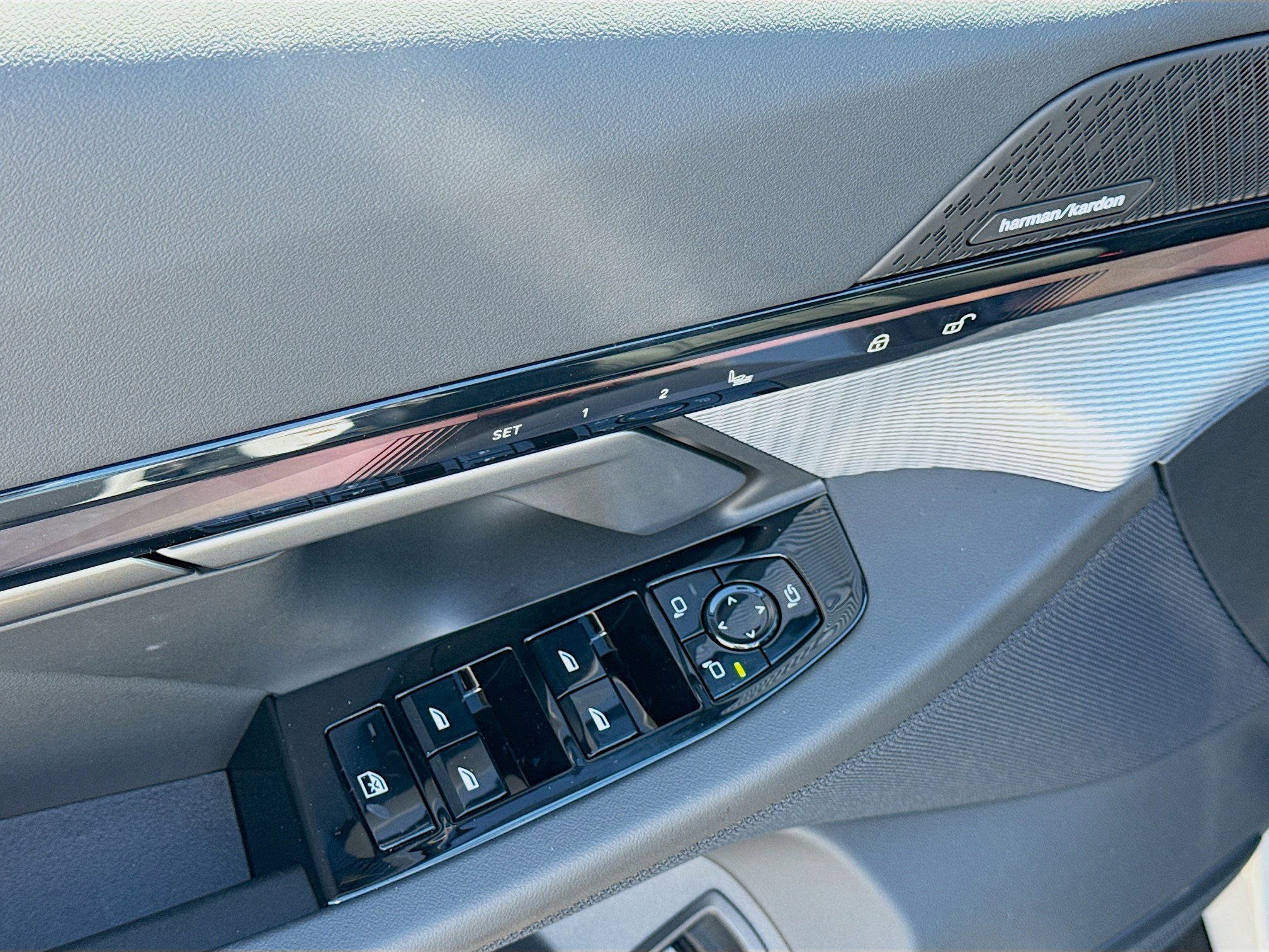 New 2026 BMW i5 eDrive40 image 23