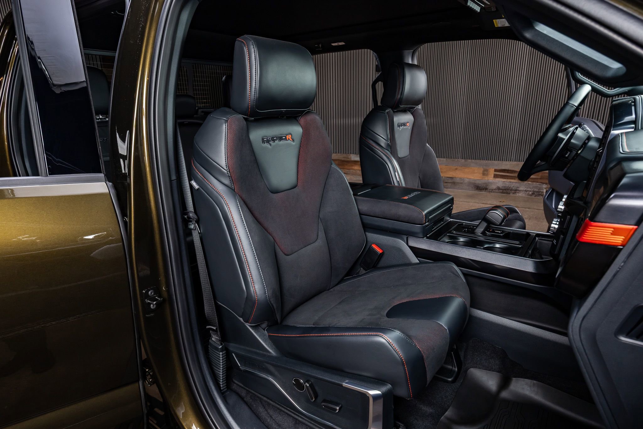 Used 2025 Ford F150 Raptor w/ Equipment Group 803A Raptor R image 31