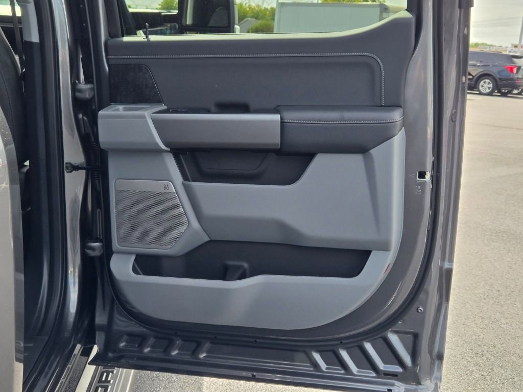 New 2026 Ford F350 XLT w/ XLT Premium Package image 7