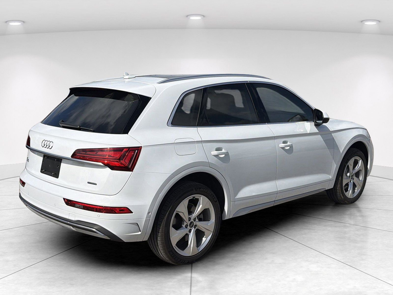 Used 2021 Audi Q5 Prestige w/ Prestige Package AWD/4WD image 4