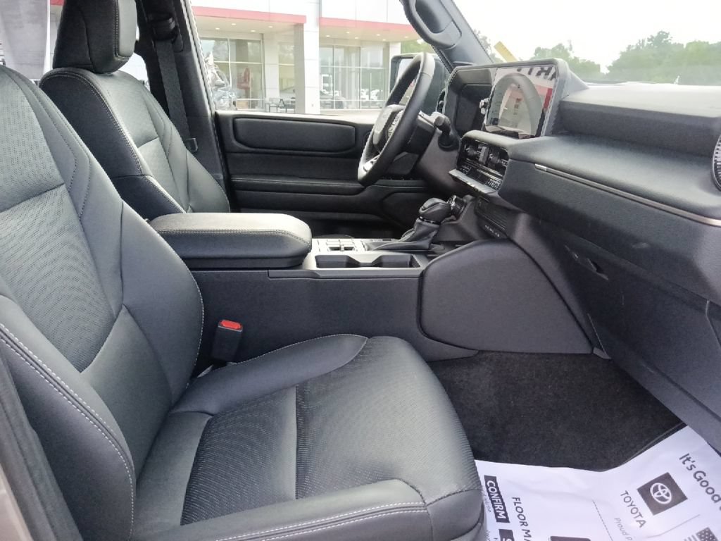Used 2025 Toyota Land Cruiser w/ Premium Package AWD/4WD image 32