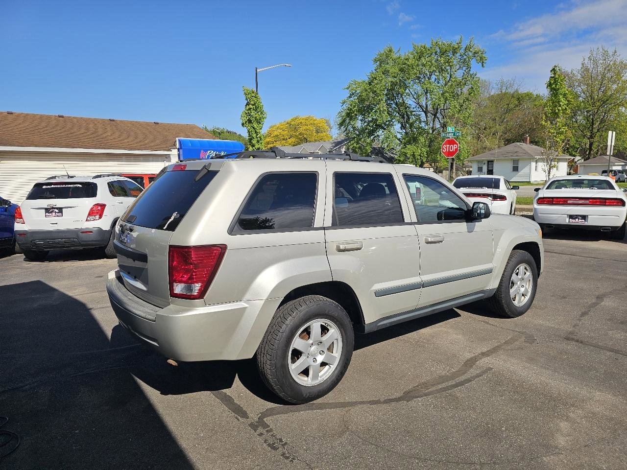 Used 2008 Jeep Grand Cherokee Laredo AWD/4WD image 12