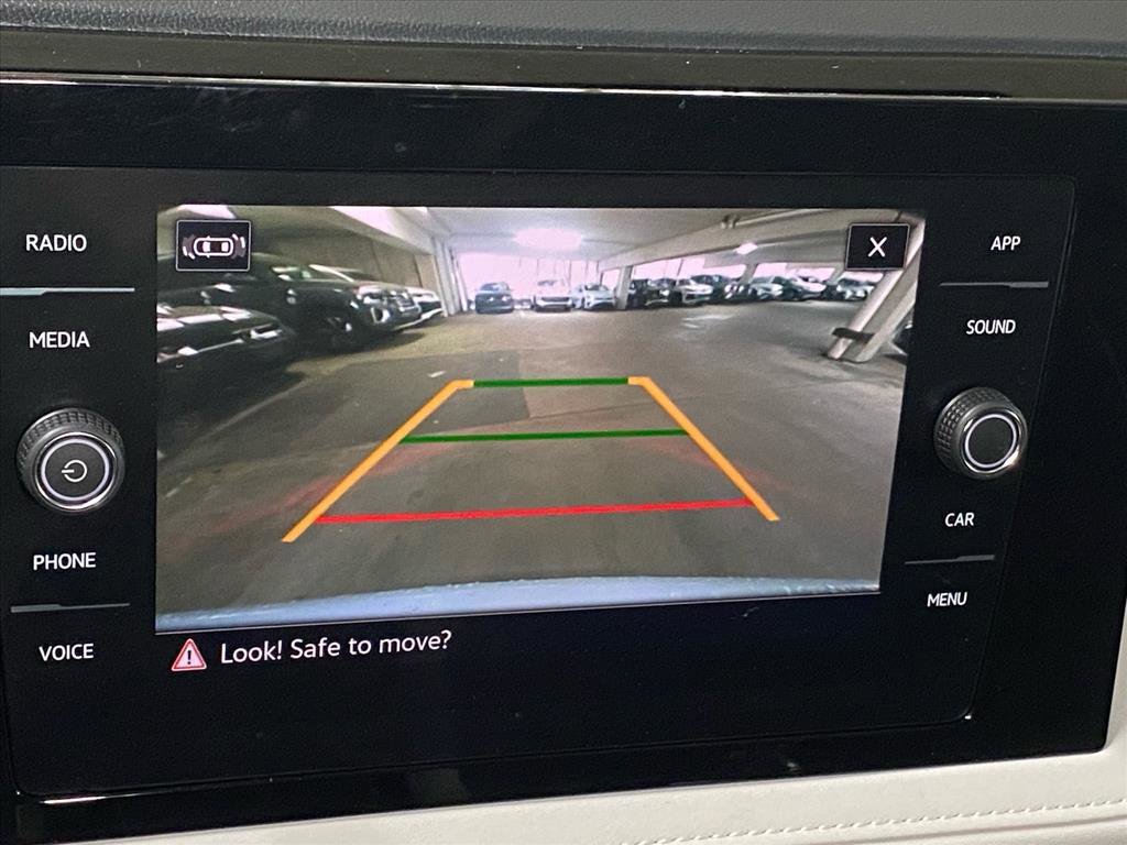 Used 2025 Volkswagen Taos SE image 16