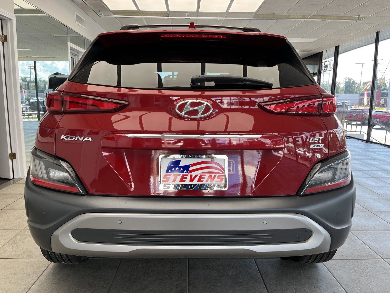 Used 2022 Hyundai Kona Limited w/ Cargo Package image 6