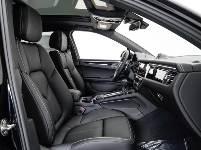 Certified 2025 Porsche Macan Turbo AWD/4WD image 24
