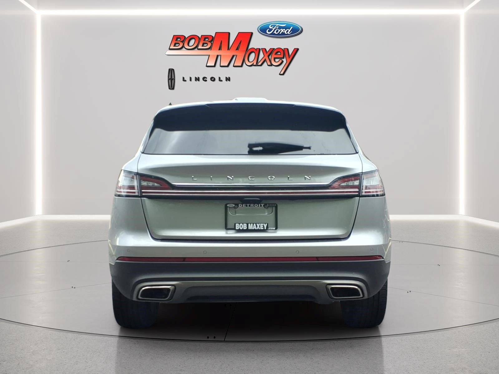 Used 2023 Lincoln Nautilus Reserve AWD/4WD image 5