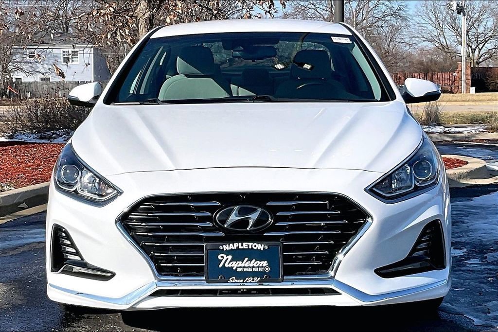 Used 2018 Hyundai Sonata SEL w/ Tech Package 02 FWD image 2