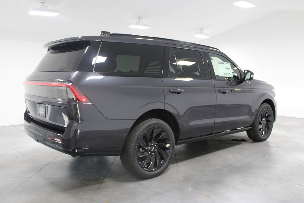 New 2025 Lincoln Navigator Reserve w/ Jet Appearance Package image 8