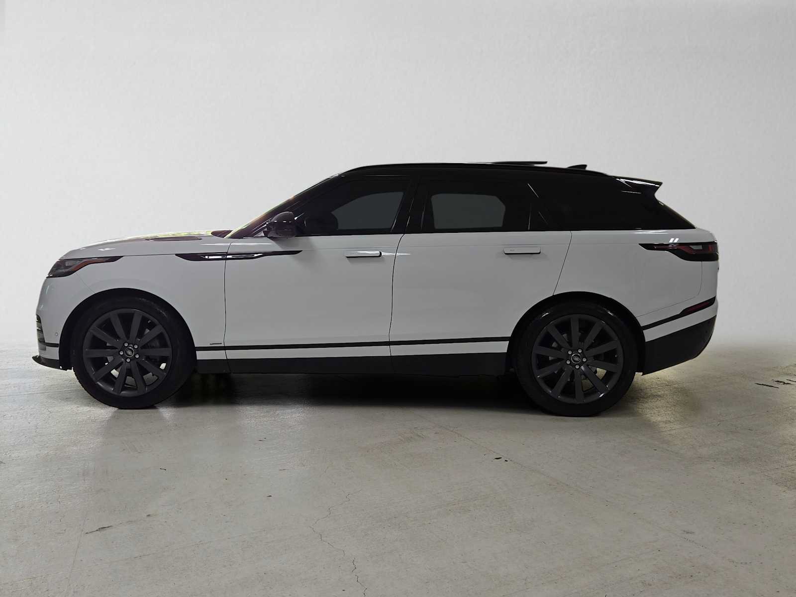 Used 2019 Land Rover Range Rover Velar R-Dynamic HSE AWD/4WD image 6
