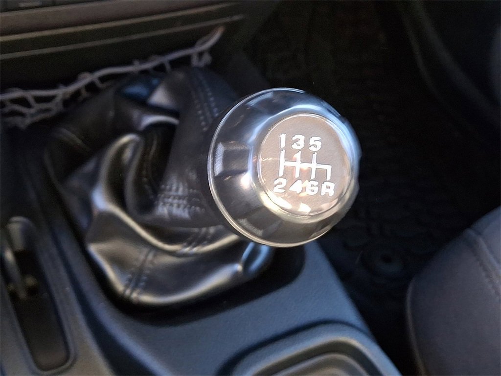 Used 2018 Jeep Wrangler Sport image 13