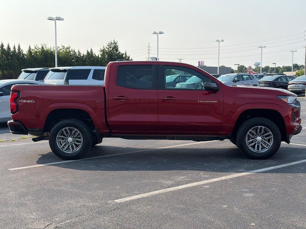 Used 2023 Chevrolet Colorado LT w/ LT Convenience Package II AWD/4WD image 4