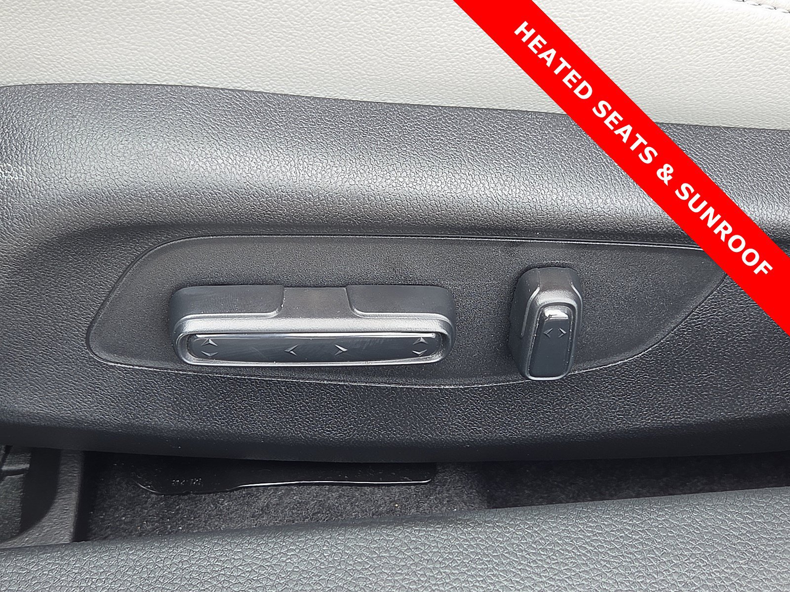 Used 2025 Acura Integra FWD image 14