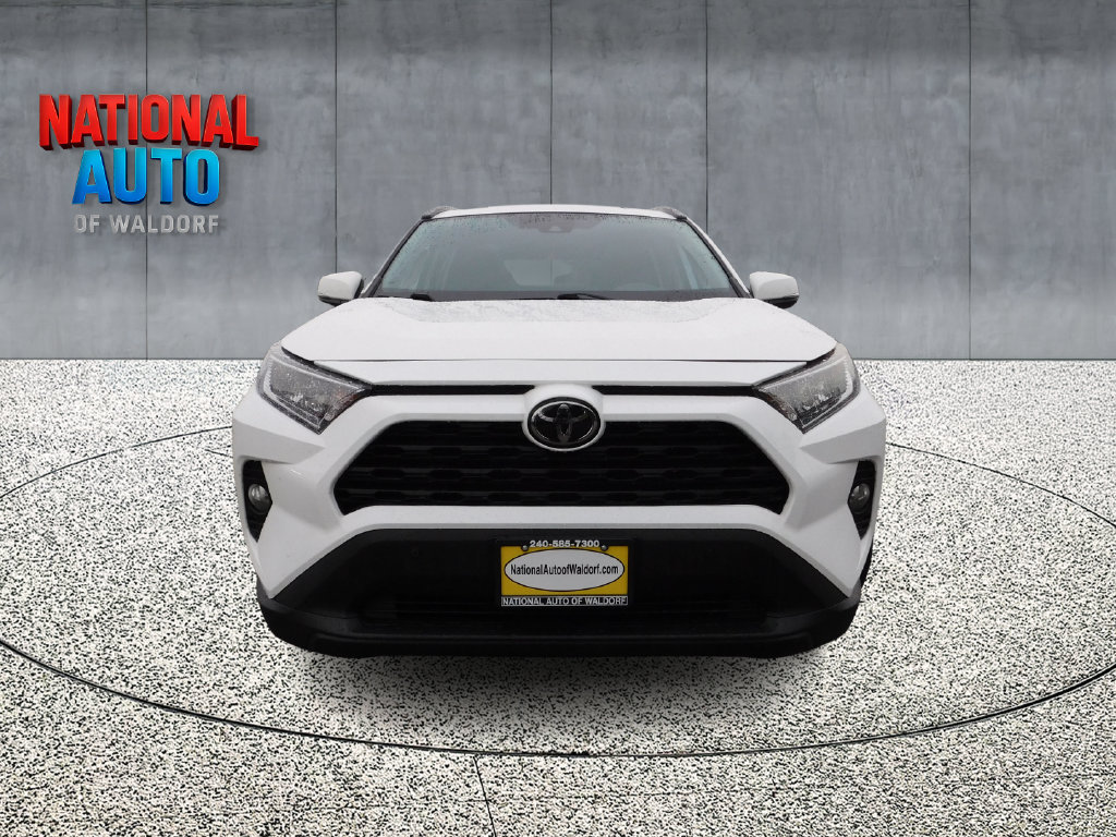 Used 2020 Toyota RAV4 XLE w/ Convenience Package AWD/4WD image 3