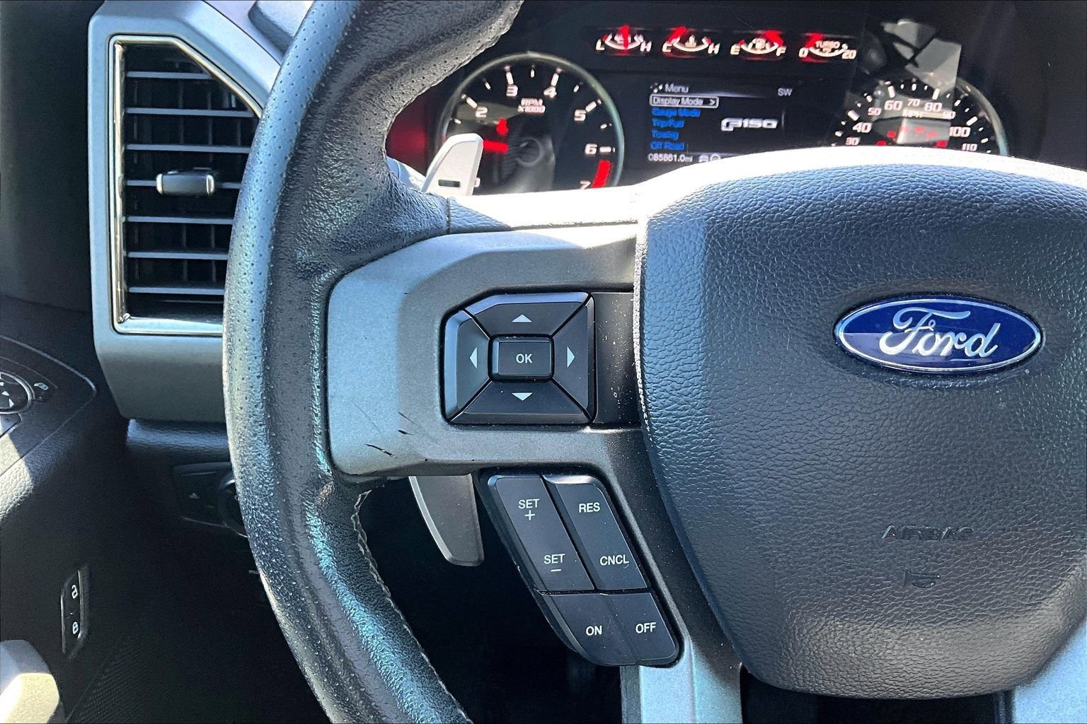 Used 2019 Ford F150 Raptor w/ Equipment Group 801A Mid image 12