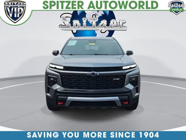 Used 2024 Chevrolet Traverse Z71 AWD/4WD image 3