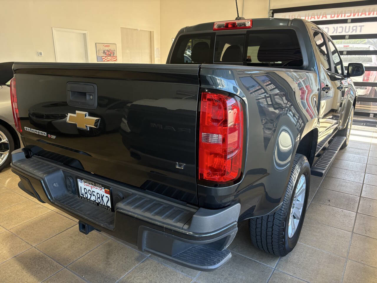 Used 2018 Chevrolet Colorado LT w/ LT Convenience Package image 4