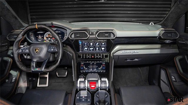 Used 2021 Lamborghini Urus image 26