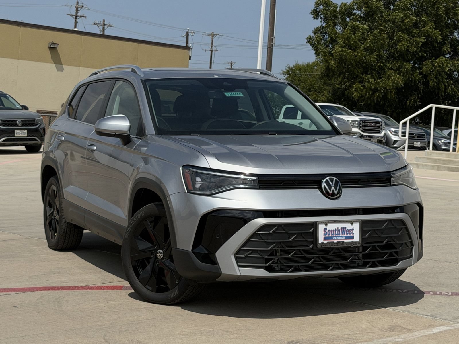 New 2026 Volkswagen Taos SE FWD 360° Tour