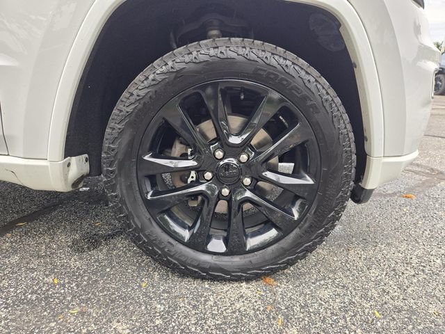 Used 2018 Jeep Grand Cherokee Altitude AWD/4WD image 31