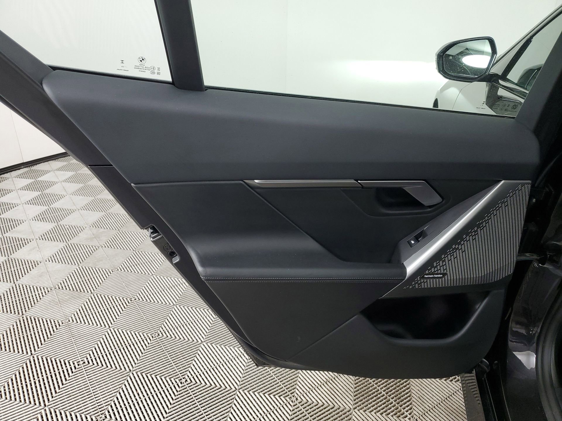 Used 2024 BMW 540i xDrive image 24