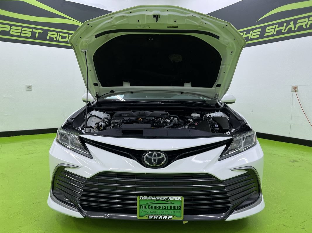Used 2022 Toyota Camry LE FWD image 4