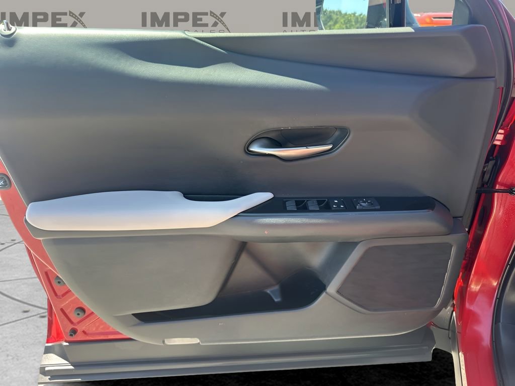 Used 2019 Lexus UX 200 w/ Premium Package image 24