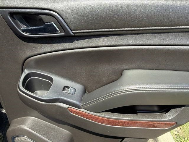 Used 2019 GMC Yukon SLT w/ Graphite Performance Edition AWD/4WD image 40