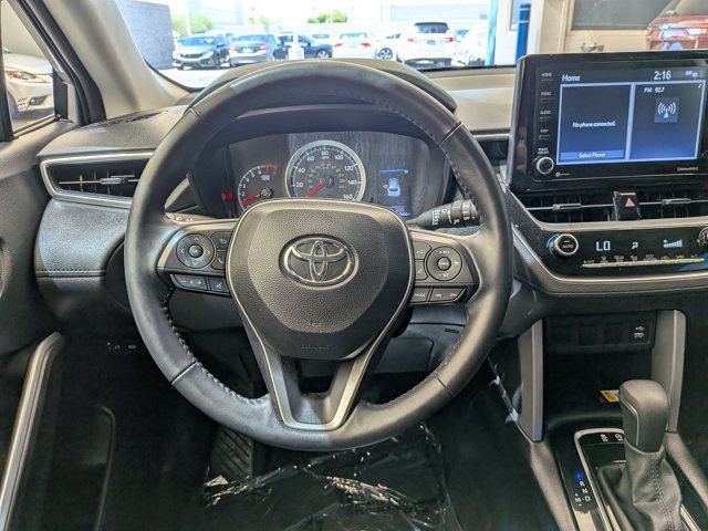 Used 2022 Toyota Corolla Cross LE w/ Moonroof Package FWD image 11