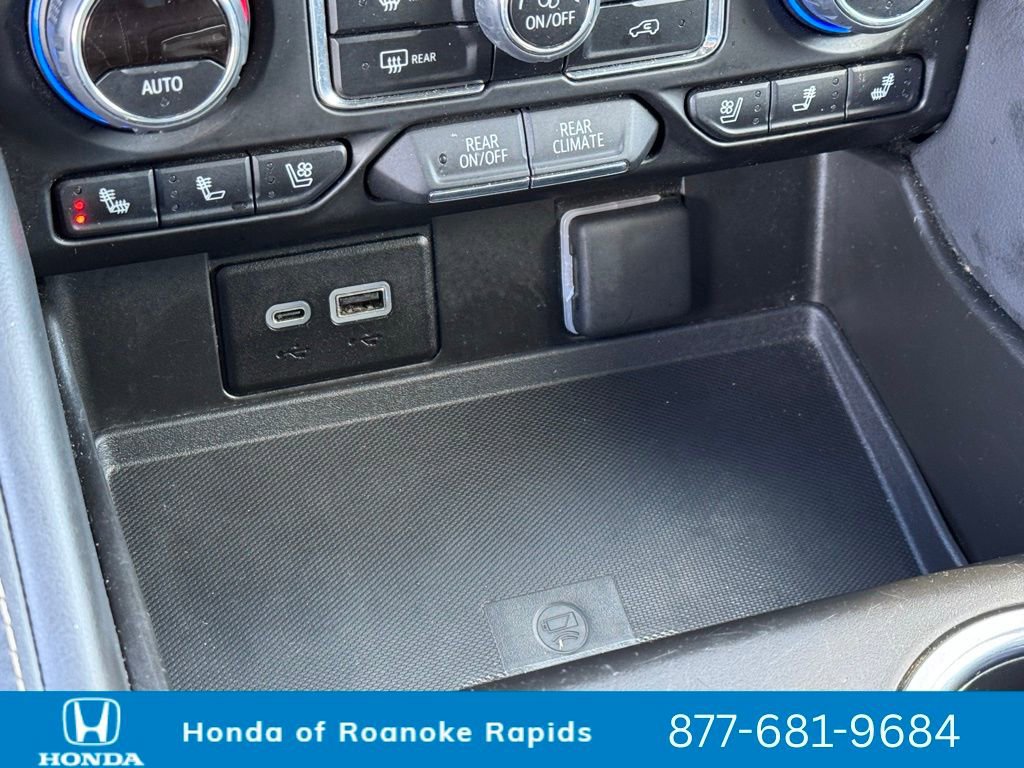 Used 2024 Chevrolet Suburban Premier image 18